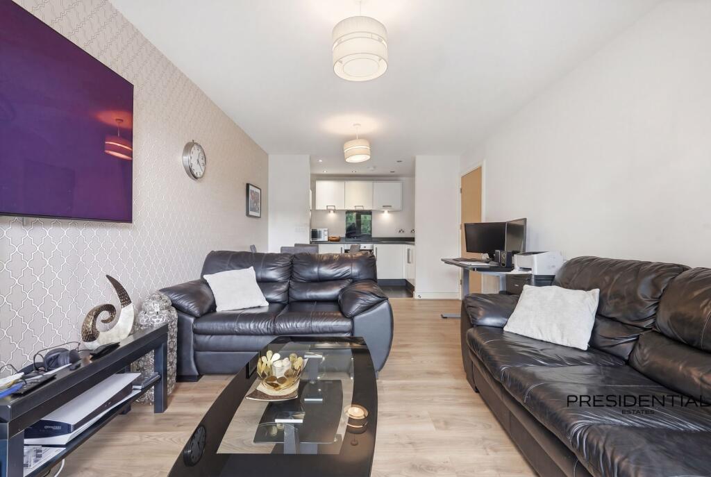Main image of property: Shingly Place, Chingford, E4