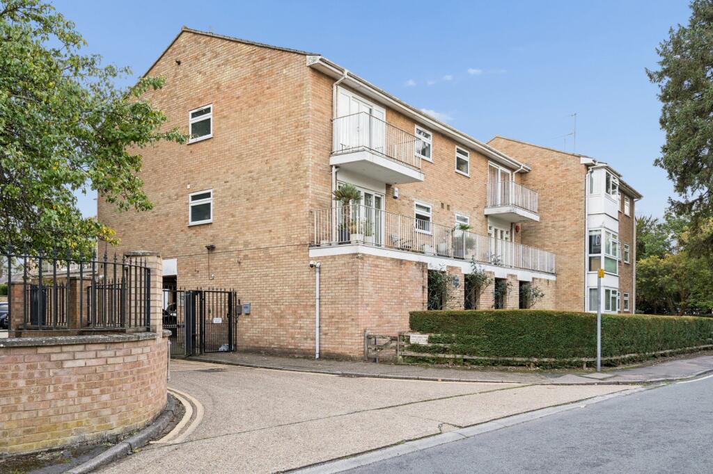 Main image of property: Heath Lodge, High Road, Bushey Heath, WD23