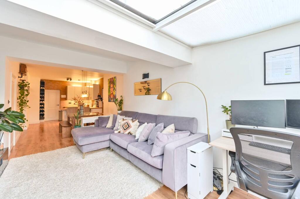 Main image of property: Darwin Street, London, SE17, Elephant and Castle, London, SE17