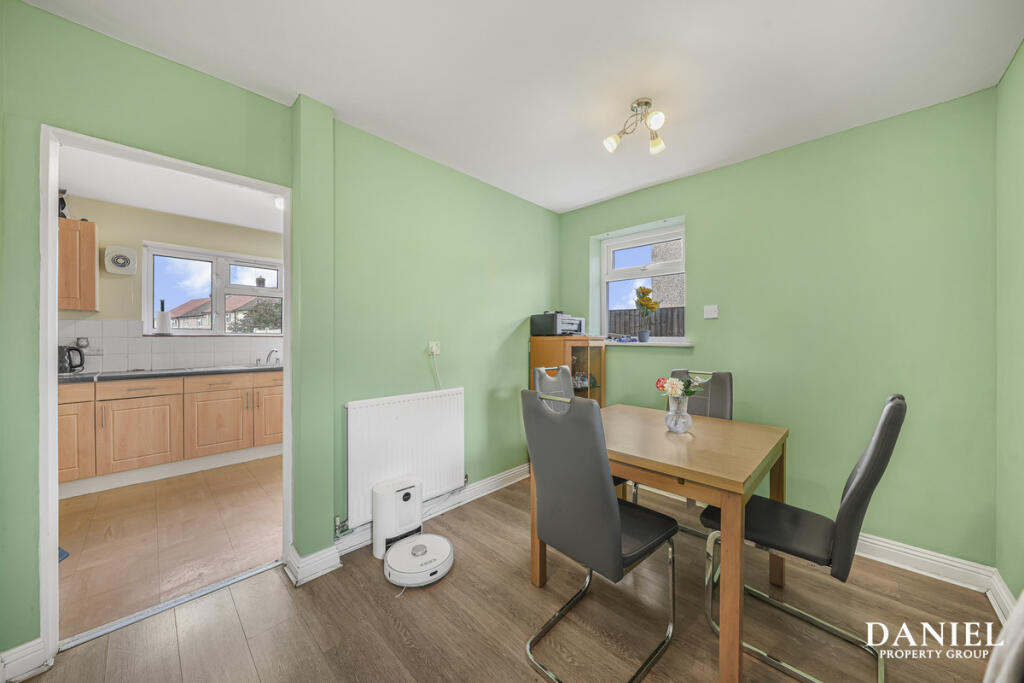 House in Basildon, Steeple View - More