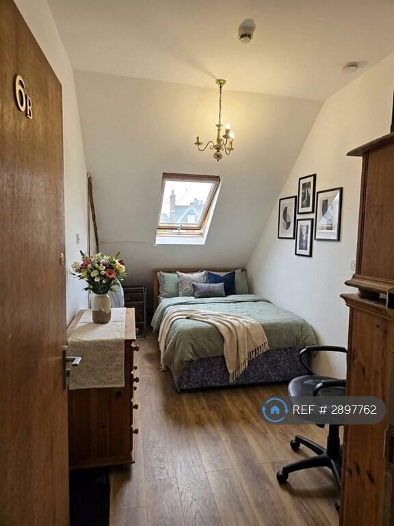 Studio flat for rent