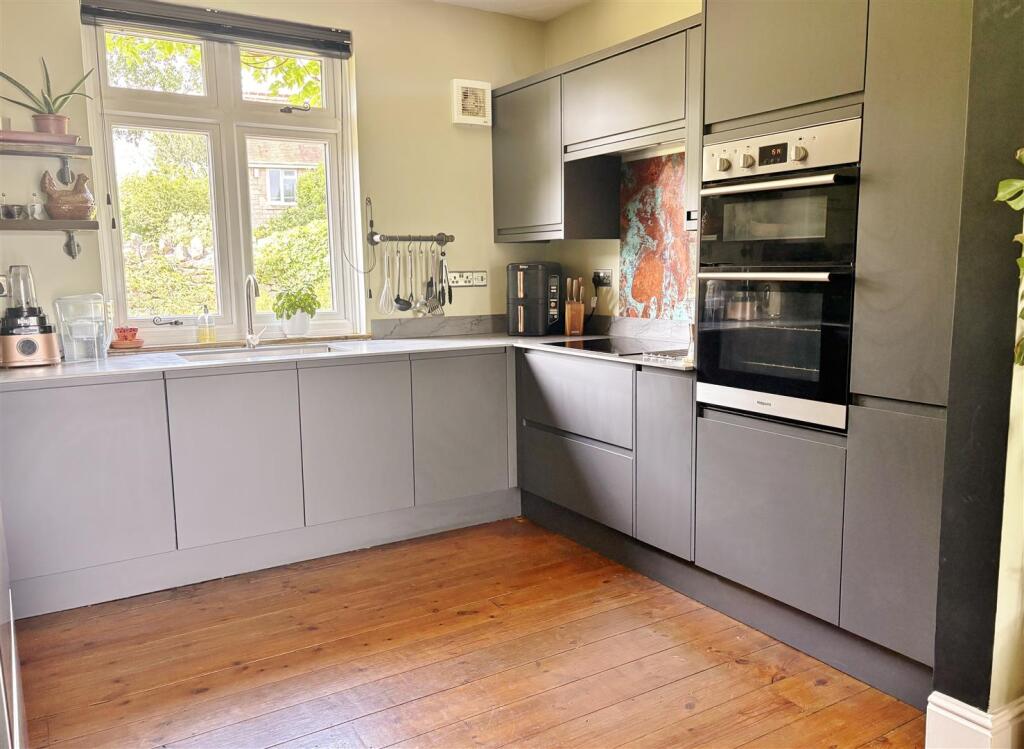 Winsley Road, Bradford-On-Avon photo 4