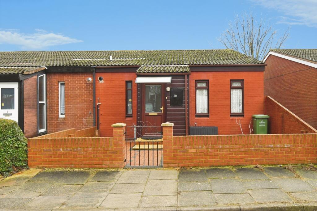 Main image of property: Freshwater Drive, BASILDON, Essex, SS16