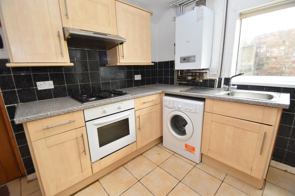 House in Cardiff, Maindy, Cathays - View 5