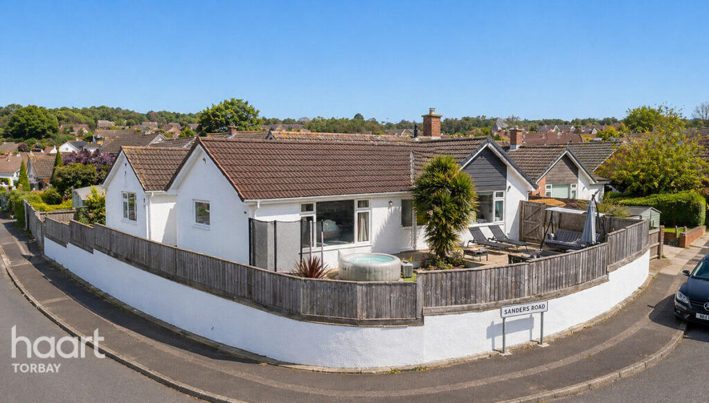 5-bed detached on 7 Sanders Road, Brixham TQ5 8PL, £500,000