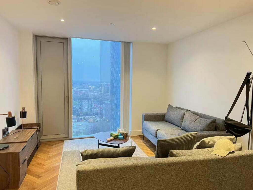 Apartment in Manchester - View 4