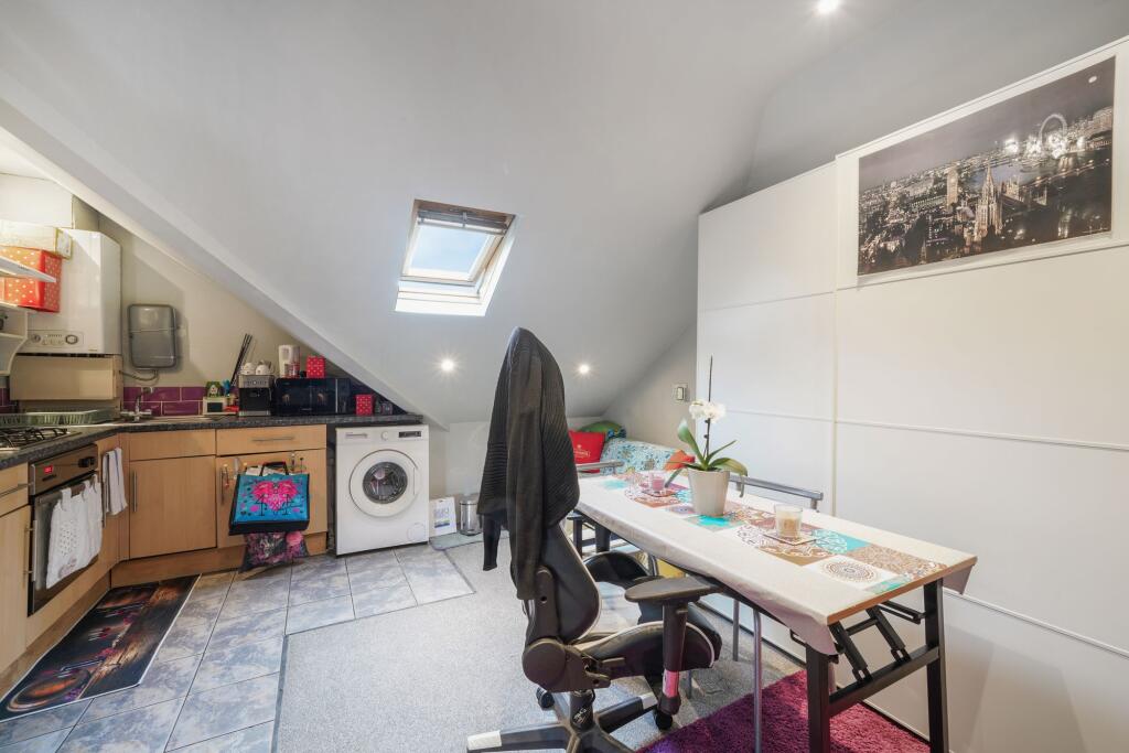 Apartment in London, Thornton Heath - View 5