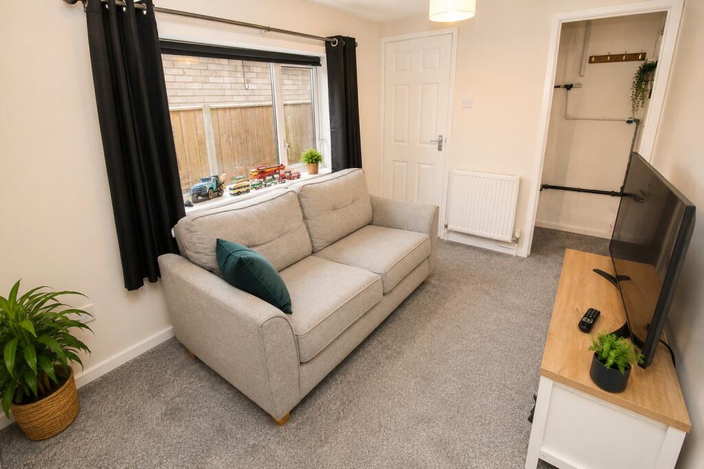 House in Hull, Bransholme - More