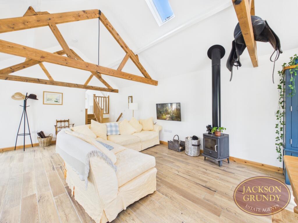 The Green, Newnham, NN11 3HB - More
