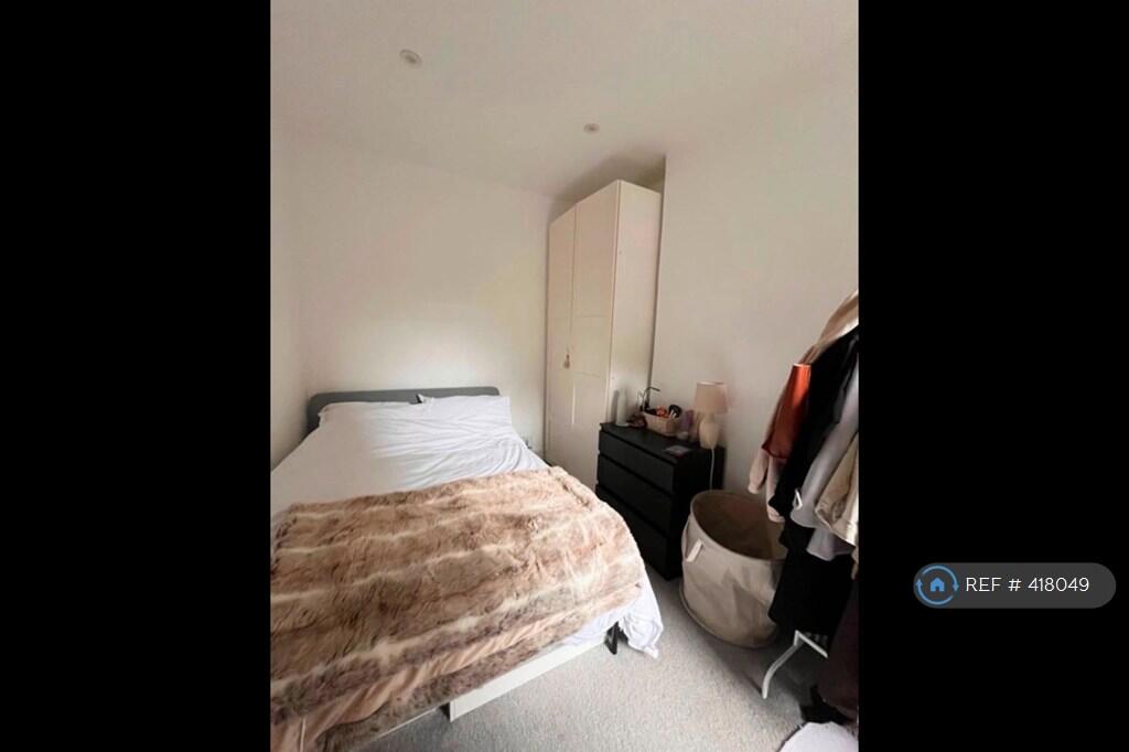 Apartment in London, Summerstown - View 5