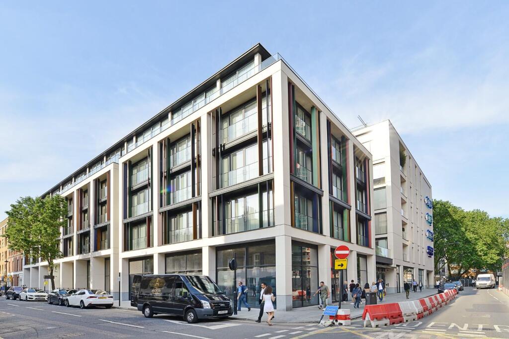 Apartment in London - More