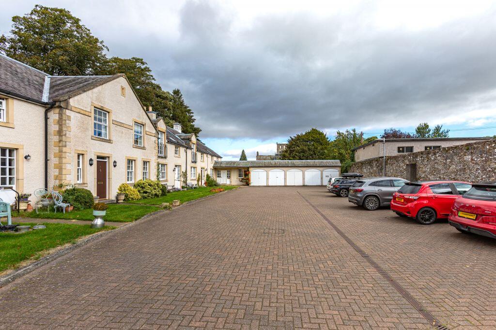 4 Abbey Court, Melrose, TD6 9LR photo 3