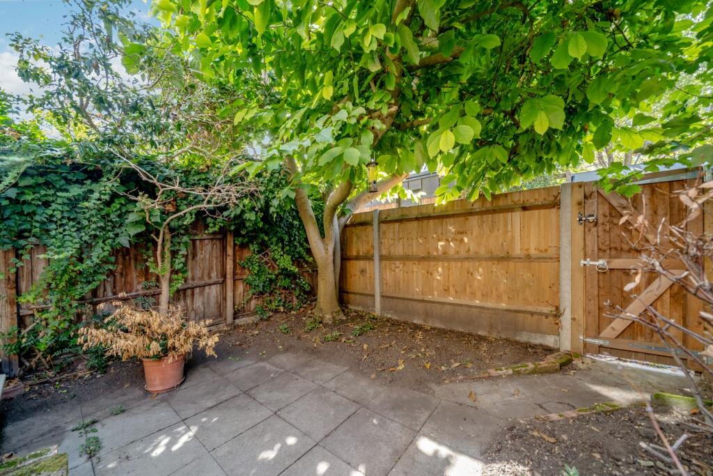 House in London - View 4