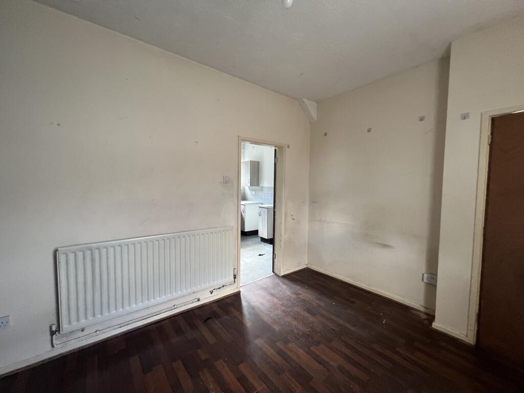 122 Regent Street, Wellington, Telford, Shropshire TF1 1PG photo 4