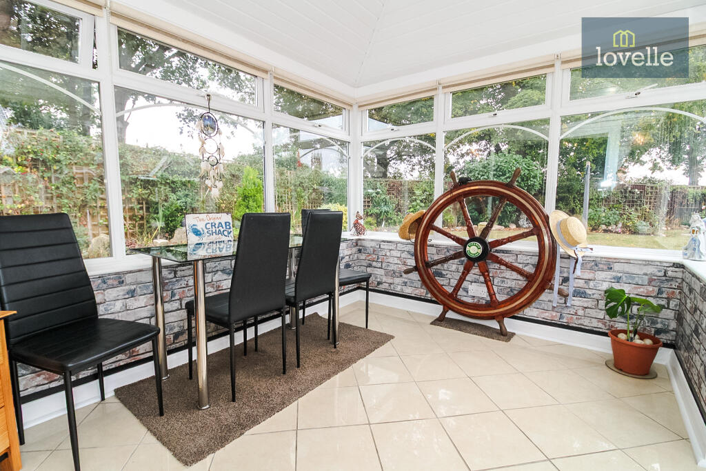 Meadowbank, Great Coates, DN37 photo 4