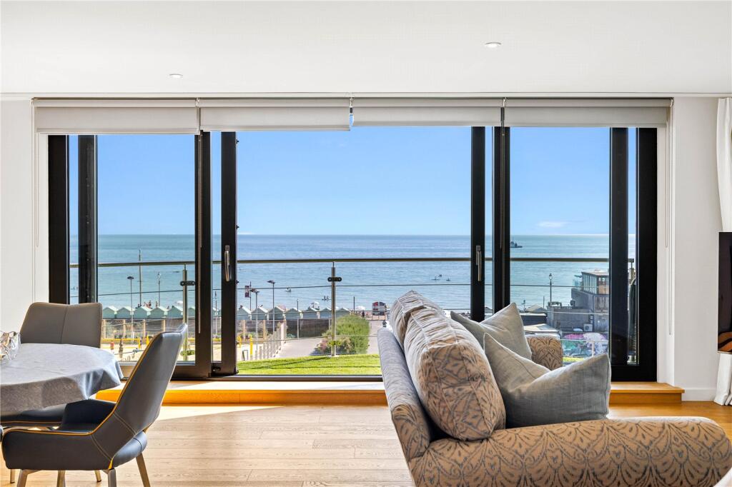Apartment in Brighton - View 3