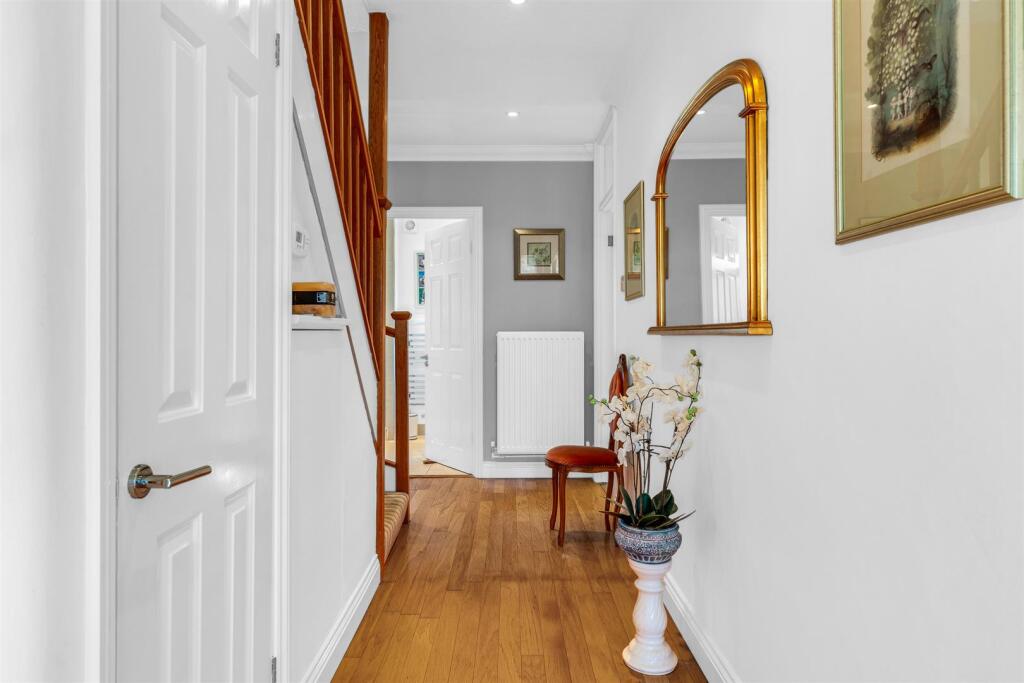 Additional image 14 of Canonsfield Road, Welwyn