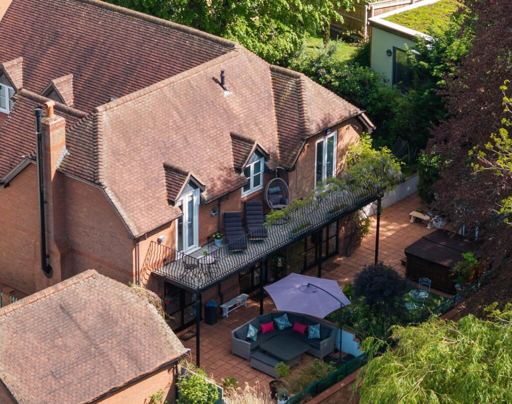 House in Worcester, Worcestershire - View 4
