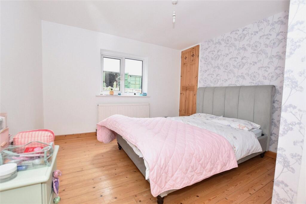 Rake Lane, Upton, Wirral, CH49 - More