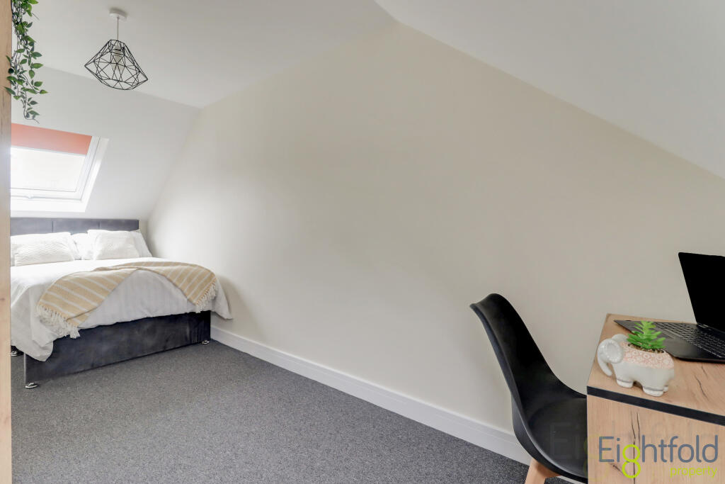 6 bedroom maisonette for rent