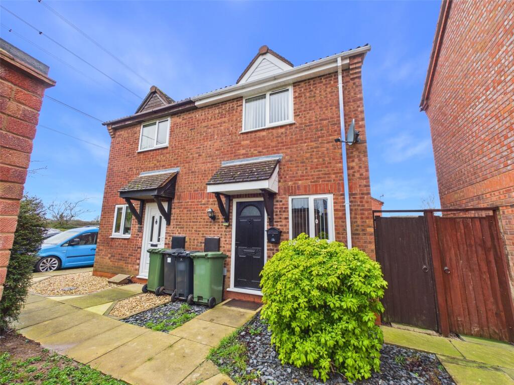 2-bed semi-detached on Trefoil Close, Worcester, WR5, £230,000
