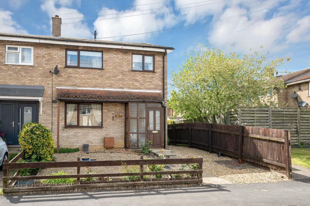 3-bed terraced on Andrew Road, Stamford, PE9, £250,000