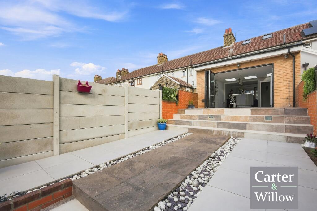 House in London - View 3