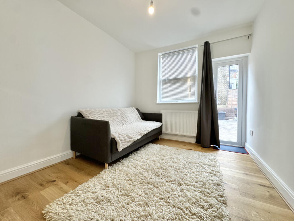 House in London - View 4