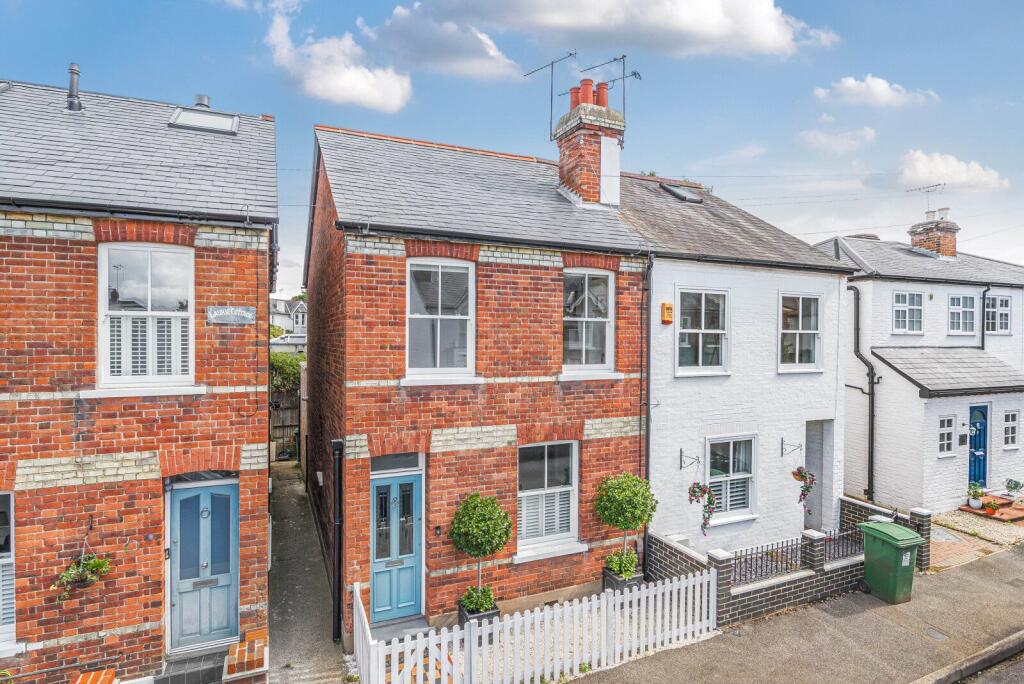 Main image of property: New Road, Weybridge, KT13