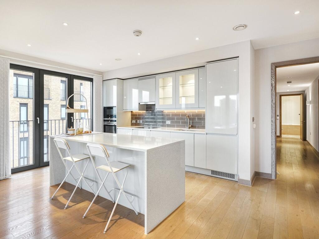 Apartment in London - View 5
