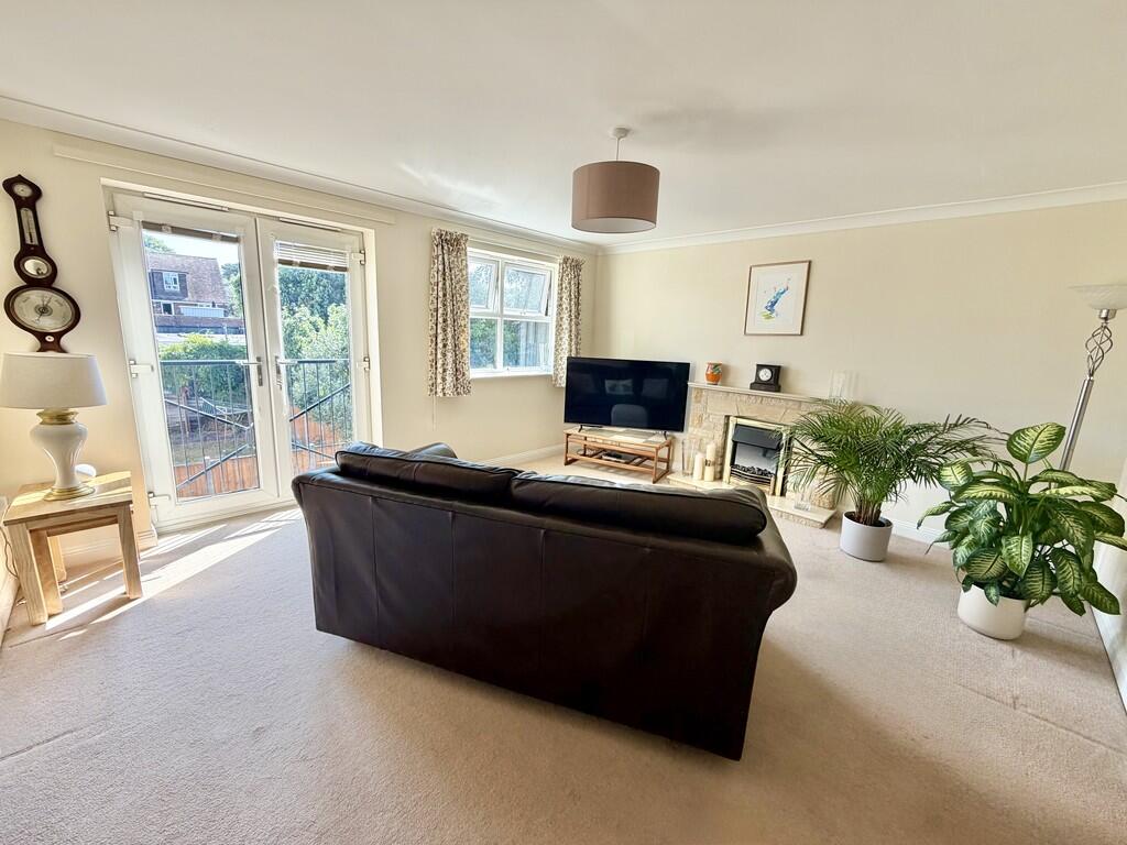Apartment in Broadstone, Bournemouth, Christchurch and Poole - View 4