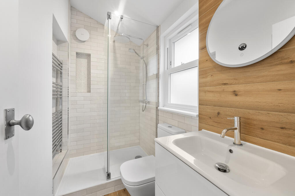 Apartment in London - View 5