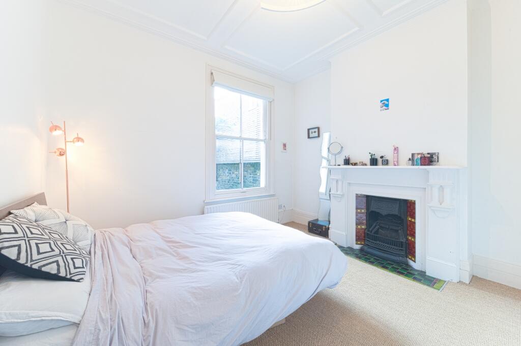 Apartment in London, Brondesbury Park, Brondesbury - View 4