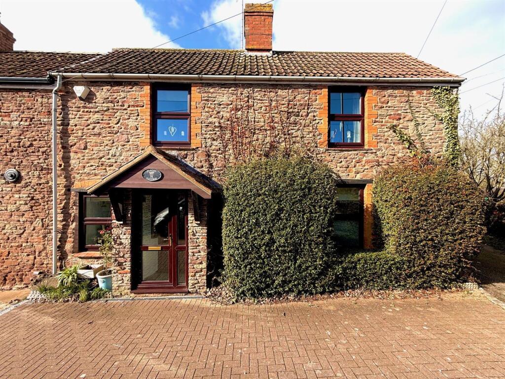 Main image of property: Beacon Lane, Winterbourne