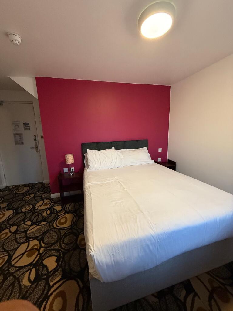 Main image of property: Room 104, SimplyStay Lincoln Road, Skegness, Lincolnshire, PE25 2EA