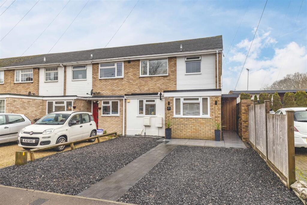 Main image of property: Albany Road, Old Windsor, Windsor