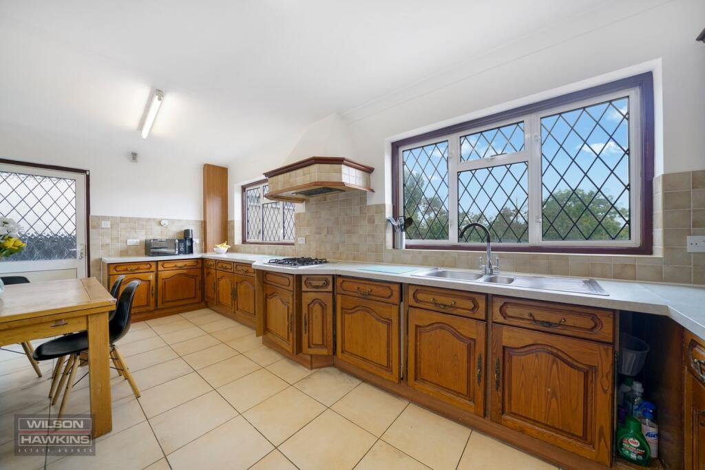 House in London - View 2