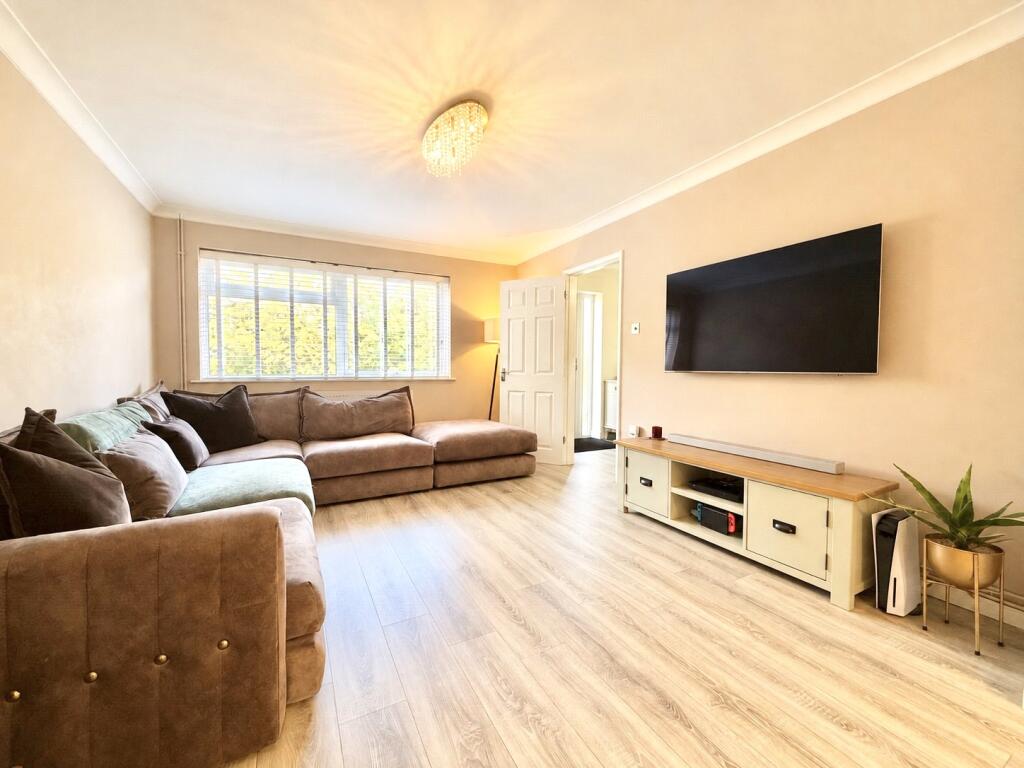 House in Swindon, Kingshill, Okus - View 3