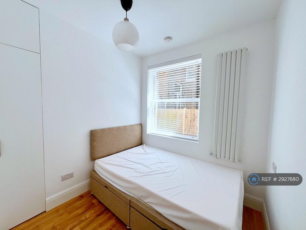 Apartment in London - View 4
