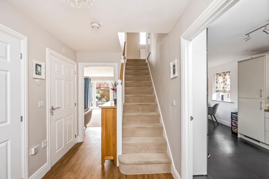 House in Redhill - View 5