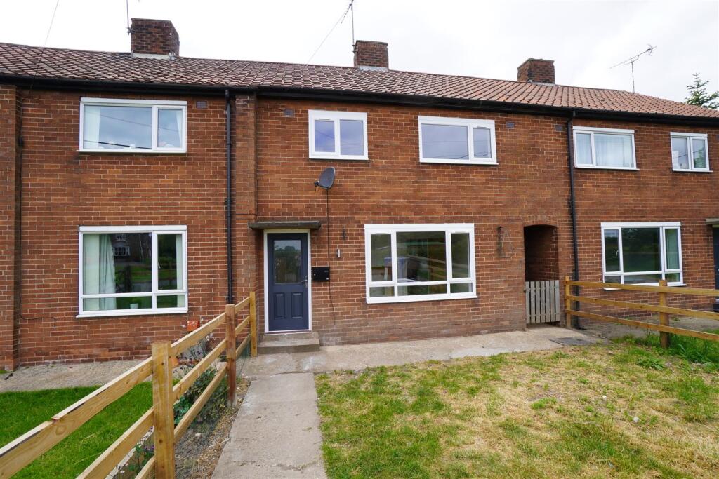 Main image of property: 2 West Lynton Cottages, Balkholme
