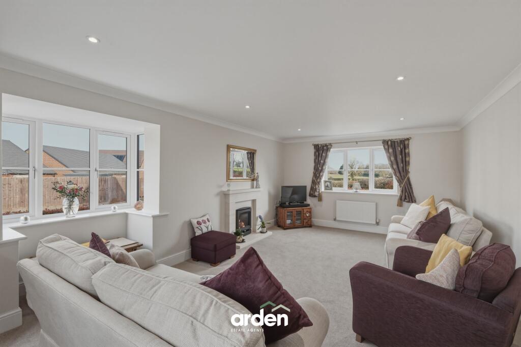 House in Worcester - View 5