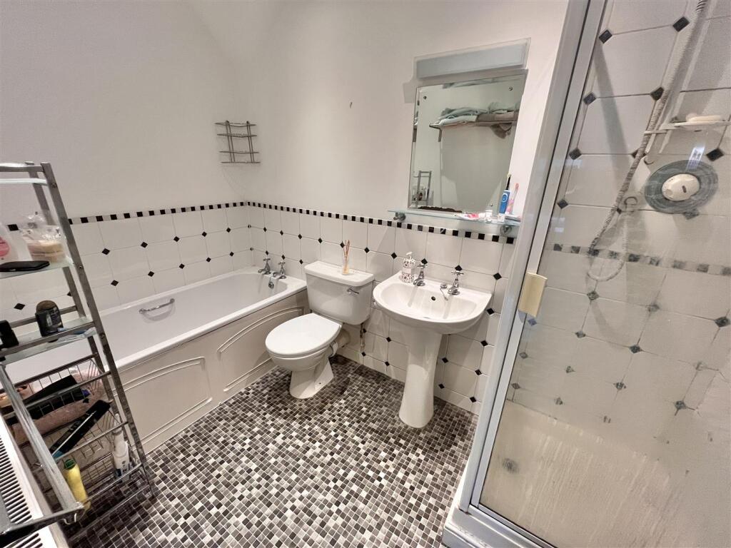 Apartment in Stockport - View 5