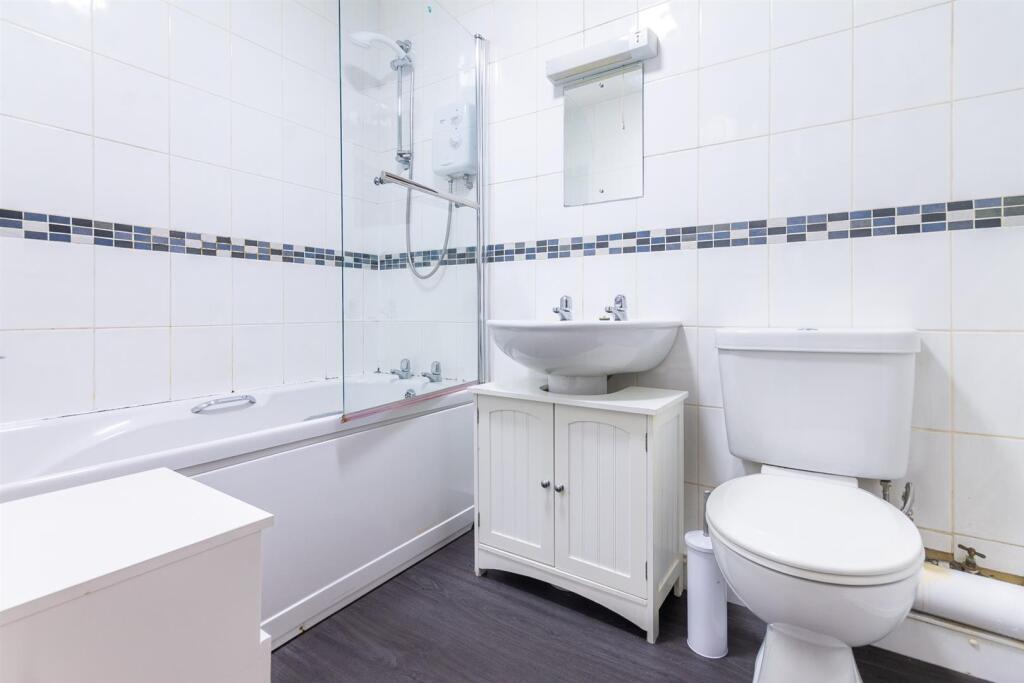 Apartment in Newcastle upon Tyne, Tyne and Wear - View 5