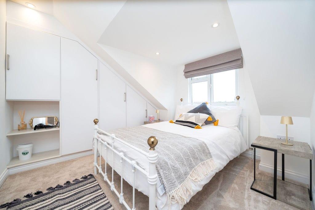 Apartment in Southall - View 5