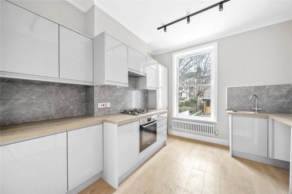 Narford Road, London, E5