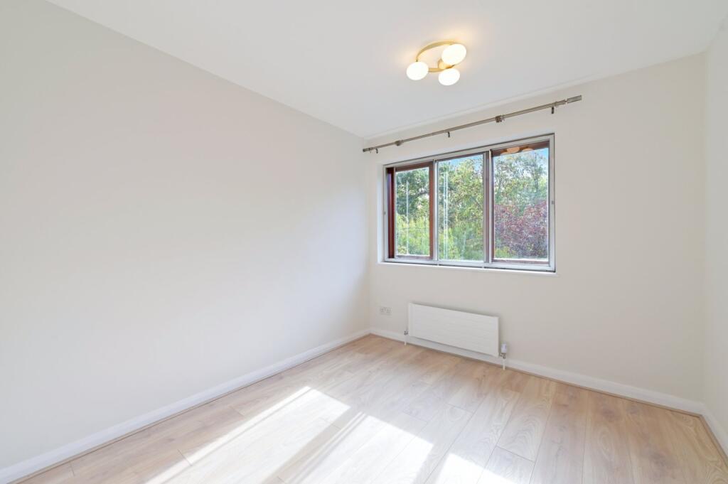 House in Harrow - More