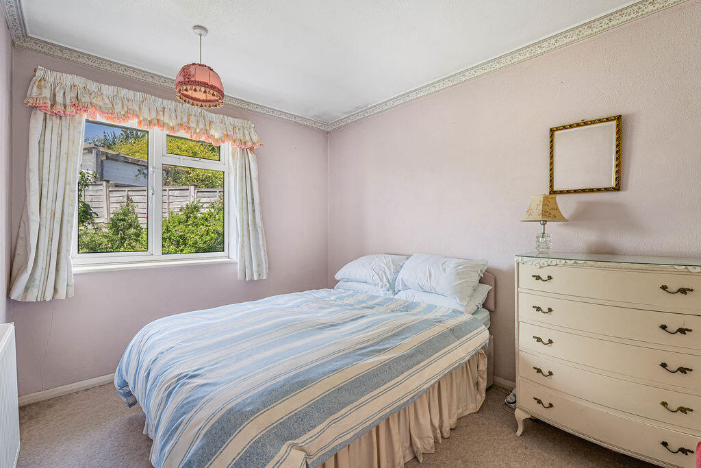 House in East Hampshire, Horndean - More