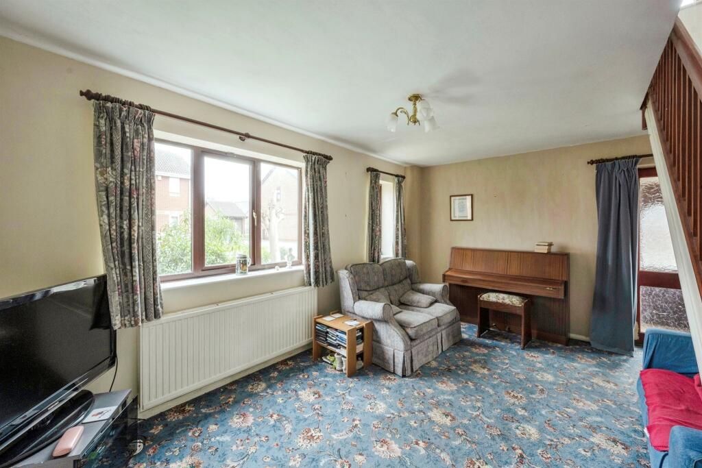 Springwell Gardens, Balby, Doncaster photo 2