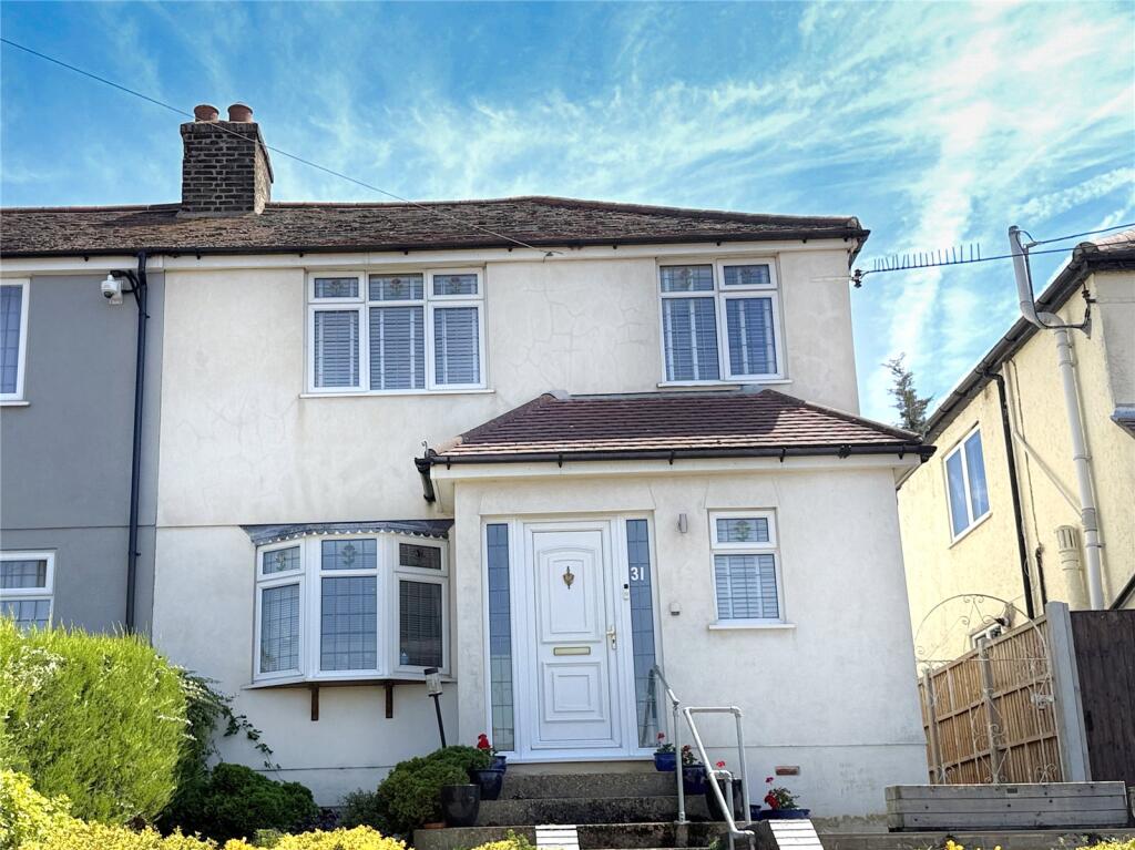 Main image of property: St. James Avenue West, Stanford-le-Hope, Essex, SS17